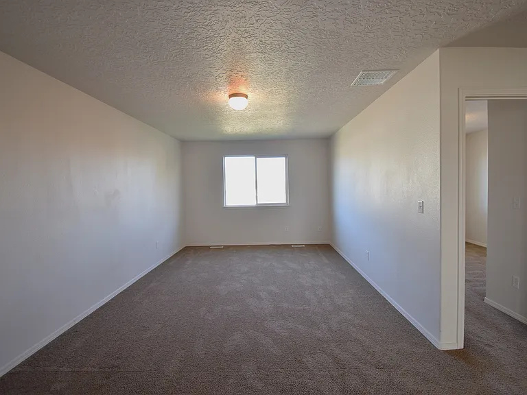 2707 Colfax Dr — Photo 25