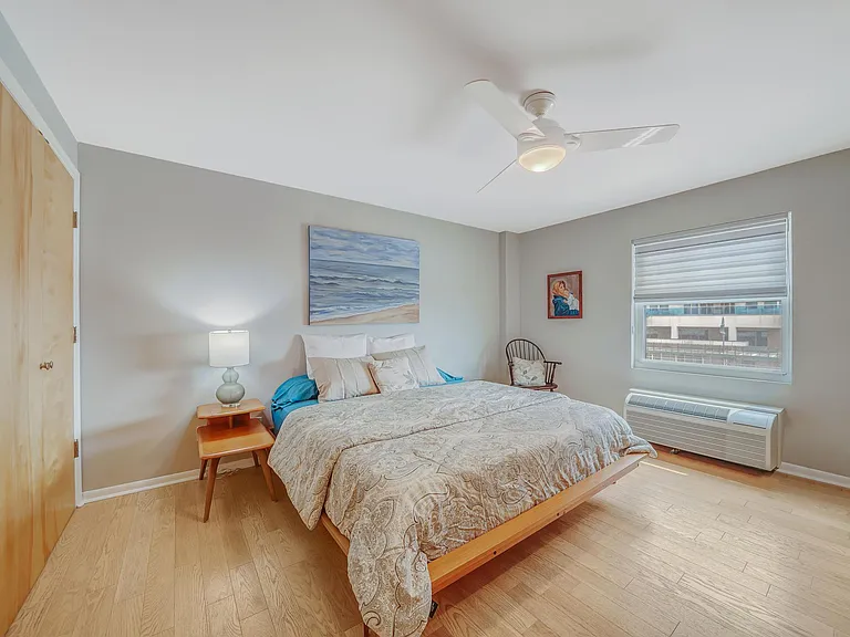 360 Shore Rd #3D — Photo 15