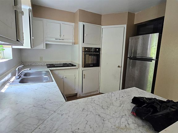 3rd image of 1403 Blalock Rd APT 14
