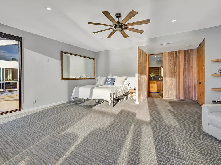 1686 Neptune Ave #1686 — Photo 7