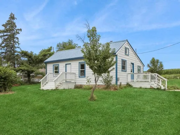 2558 Putnam St NE, Iowa City, IA 52240