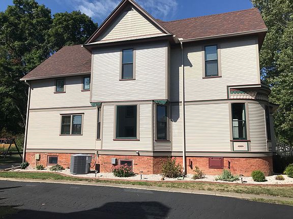 3rd image of 444 E Center St