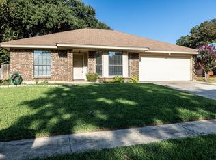 2403 Bayberry Ln, Euless, TX 76039