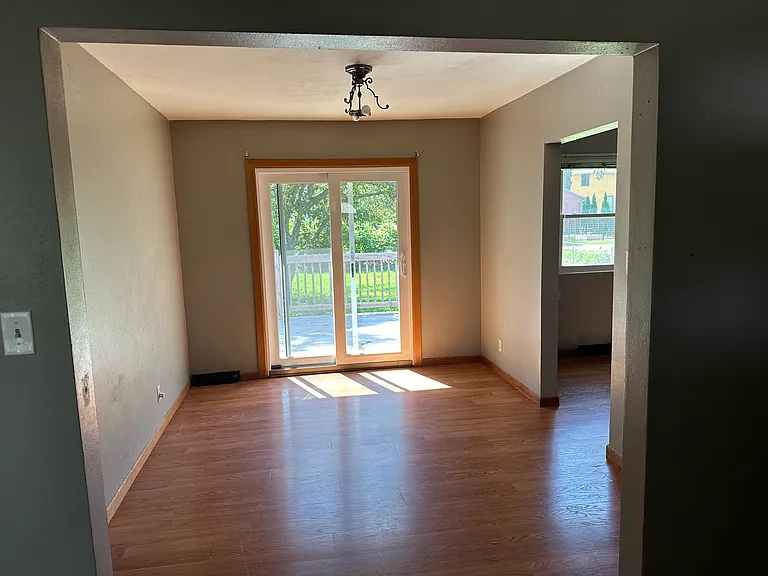 2115 Iowa St #1 — Photo 11