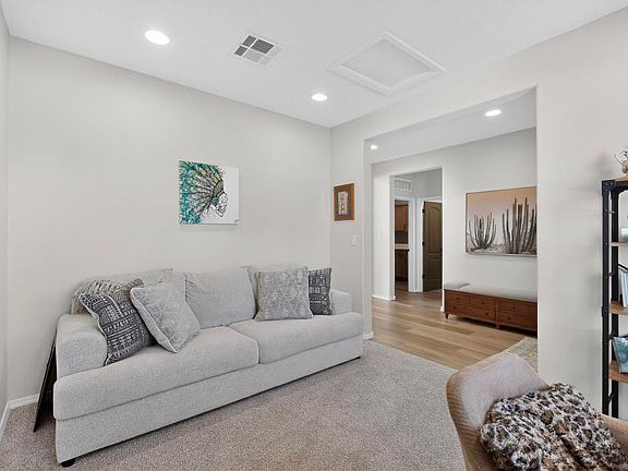 5th image of 920 Turquesa Loop SE