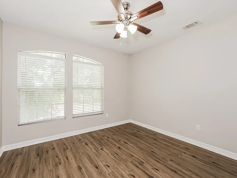 7721 Arcadia Trl — Photo 15
