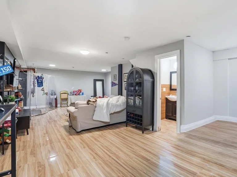 75 Suydam St #1R — Photo 7
