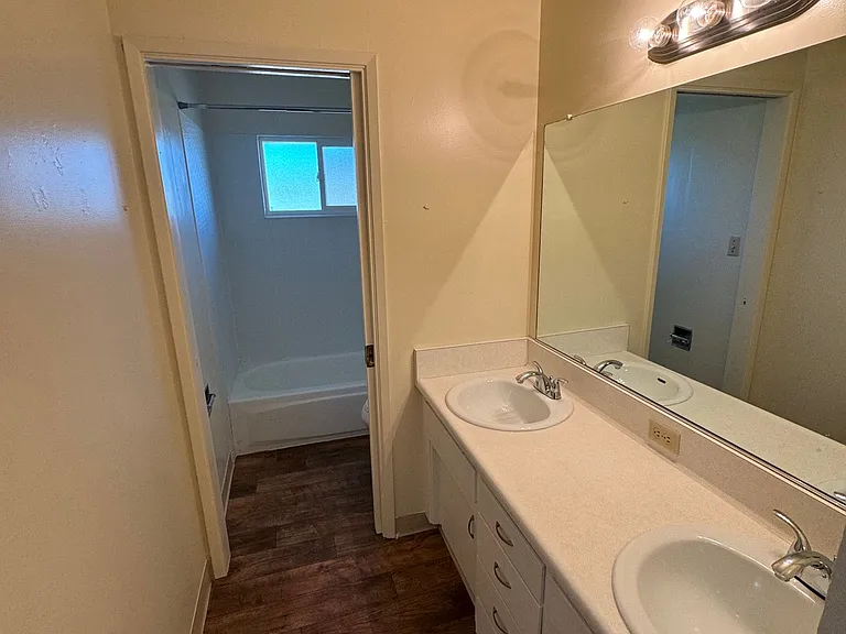 Chestnut Place — Photo 17