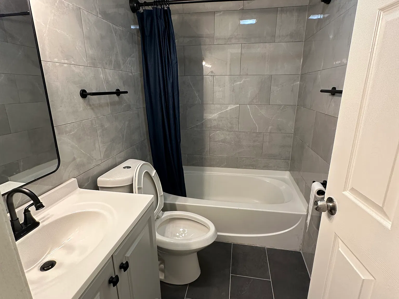 4 bed, 1400 sqft, $2,050 — Photo 3