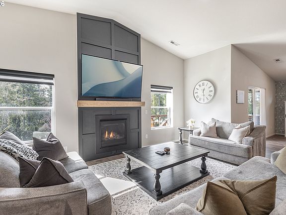 3rd image of 2747 S Harper Valley Way