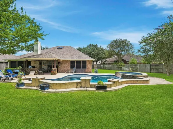 1855 American Elm Ct, Sugar Land, TX 77479