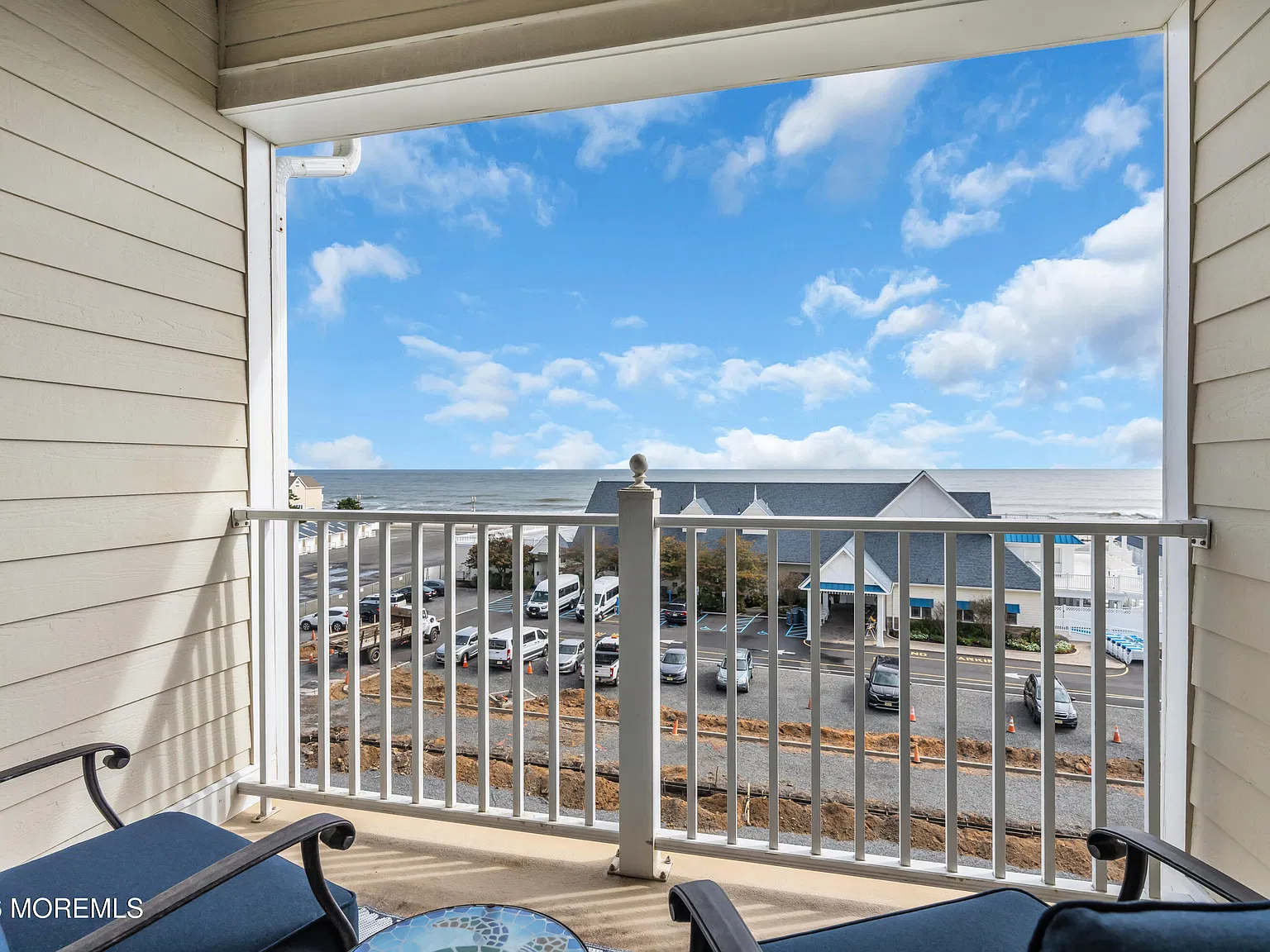 2 bed, 1592 sqft, $5,300 — Photo 4