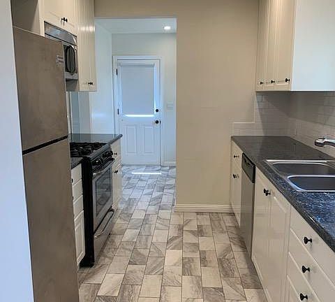 4th image of 16606 Covello St