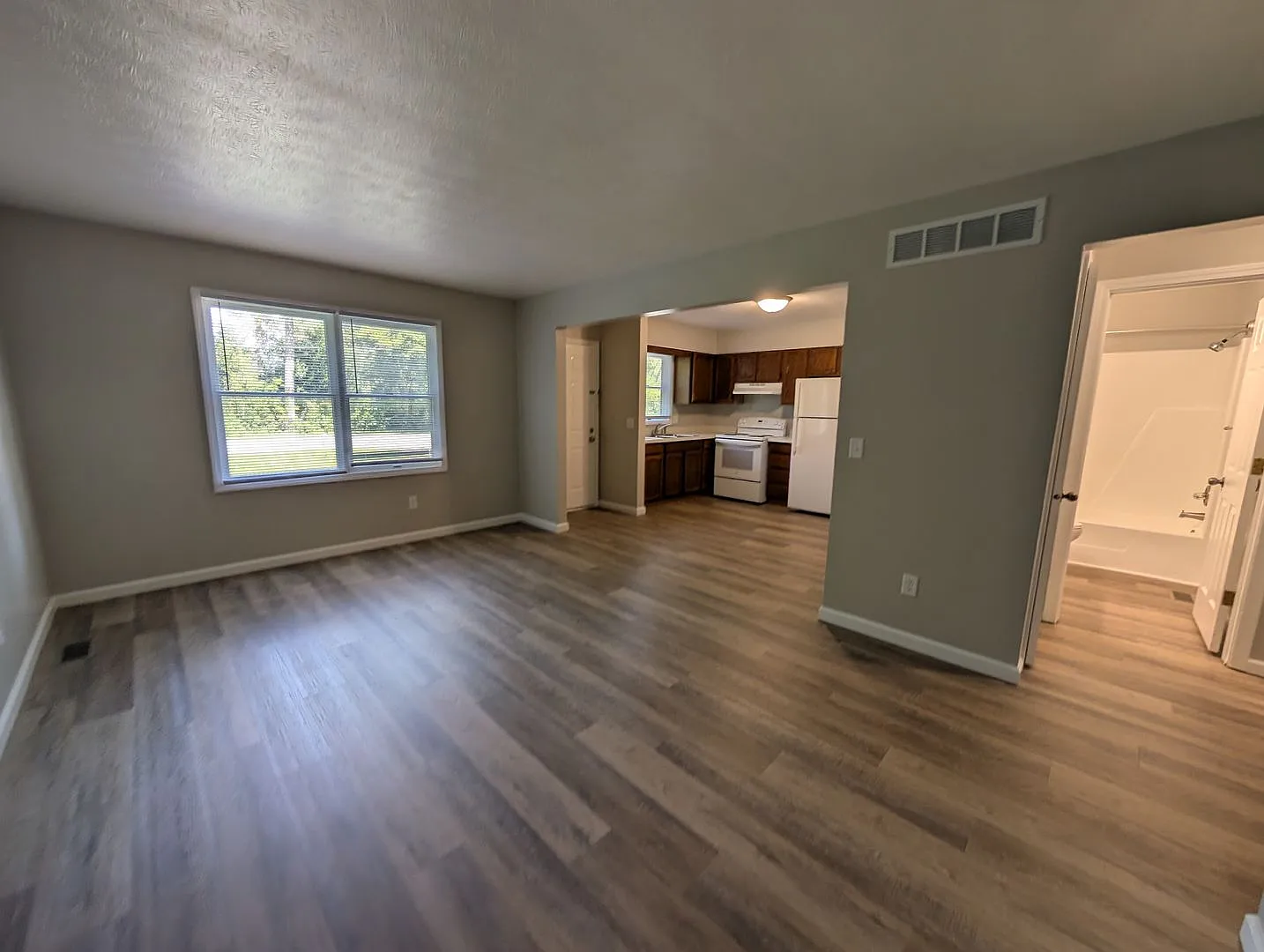 301 E. Palm Drive — Photo 3