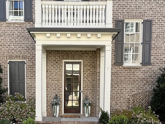 3rd image of 113 Front St