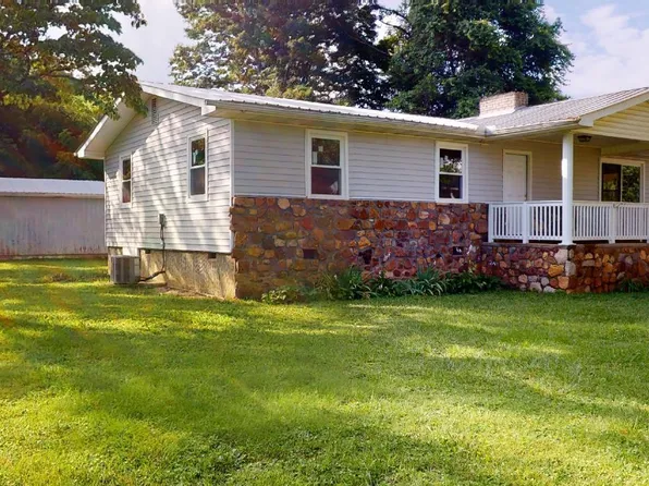 1608 Essary St, Tazewell, TN 37879