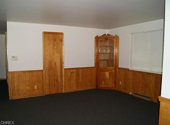 5th image of 733 E Baird Ave