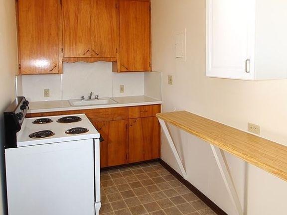 5th image of 6209 1/2 15th Ave NW APT 306