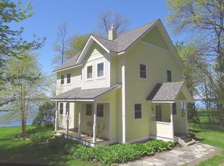 16 Sandy Cv, Grand Isle, VT 05458