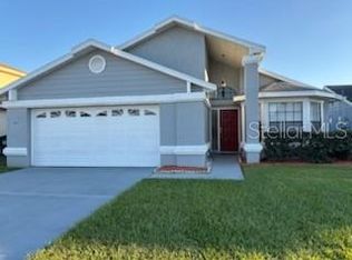 1024 Whalebone Bay Dr, Kissimmee, FL 34741