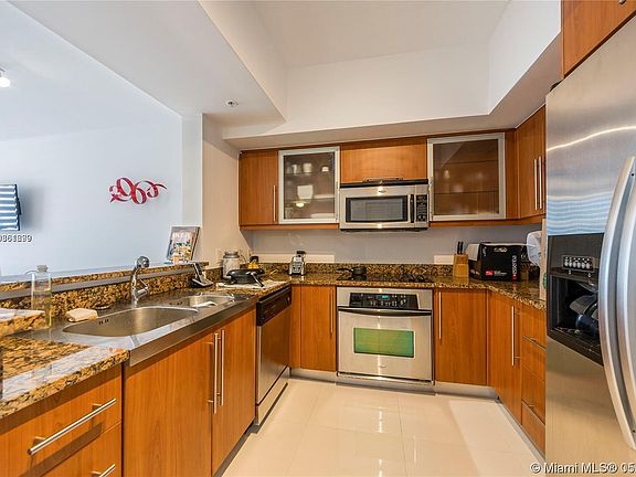 4th image of 888 S Douglas Rd APT 1407