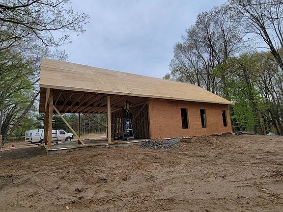 4th image of 538 High Meadow Dr