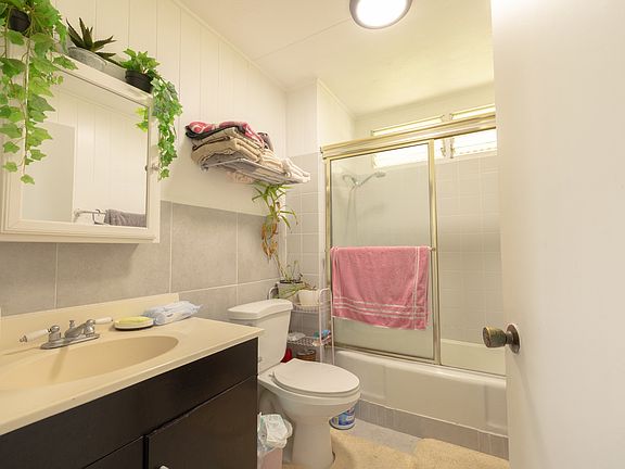 5th image of 74 Maikai St