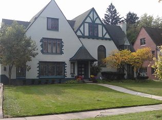 1647 Balmoral Dr, Detroit, MI