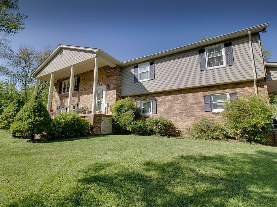 1st image of 94 Horseshoe Bend Ln