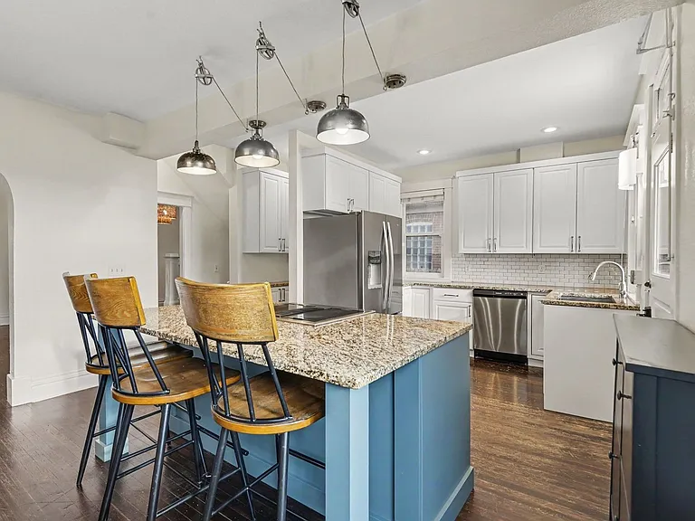 1301 S Lincoln St — Photo 11
