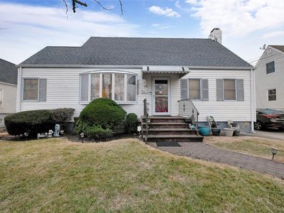 15 Hewlett Point Avenue, East Rockaway, NY, 11518