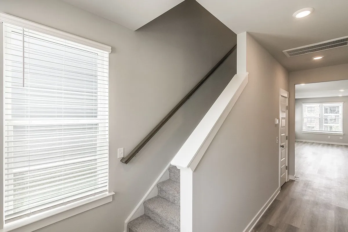 Building Photo - 3111 Lamond Dr