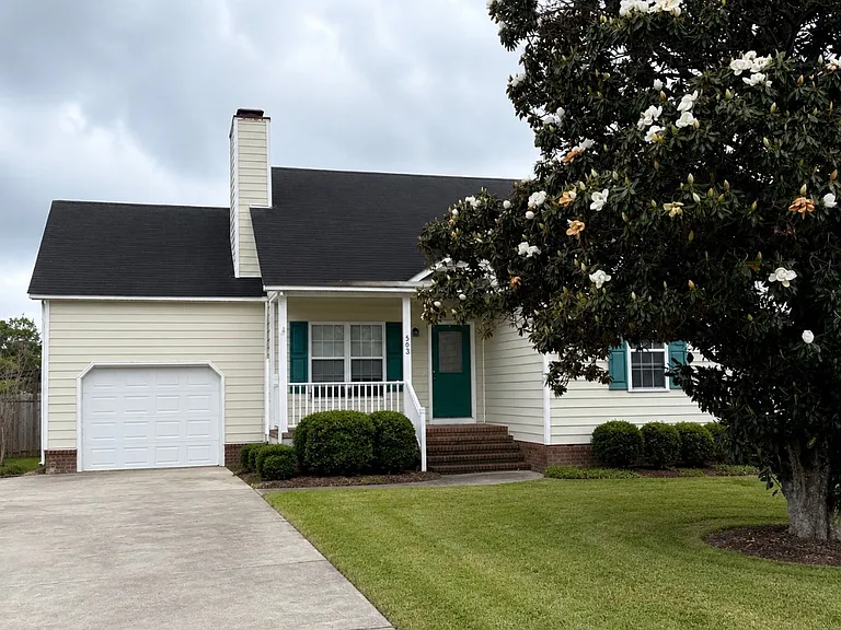503 Bay Ct — Photo 8