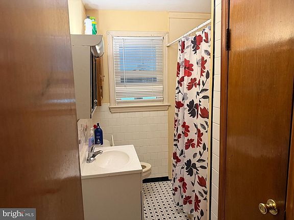 4th image of 103 Vista Ave