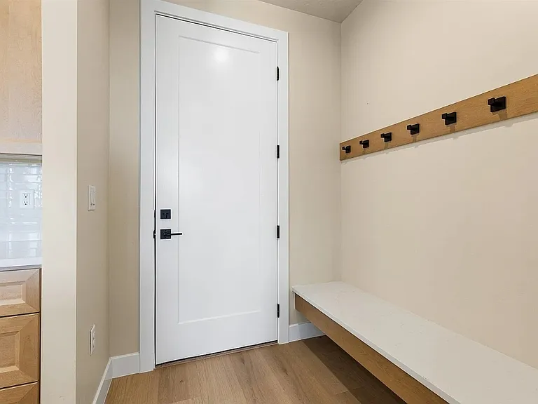 451 N 200 E — Photo 15