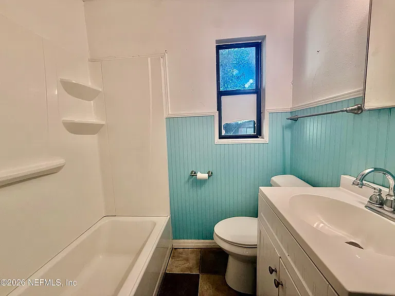 7118 Pellias Rd — Photo 16