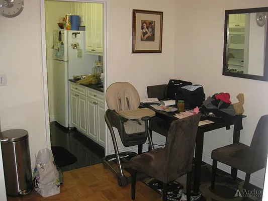 Rented by Anchor Associates | media 7