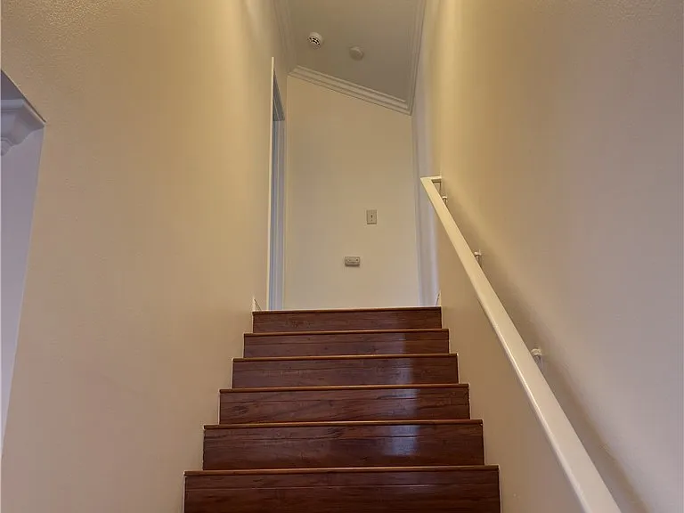 19104 Stefani Ave — Photo 9