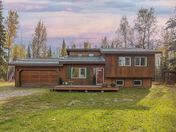 3915 Lakewood Loop, North Pole, AK 99705