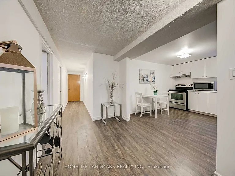 2 Crayford Dr #LOWER — Photo 2