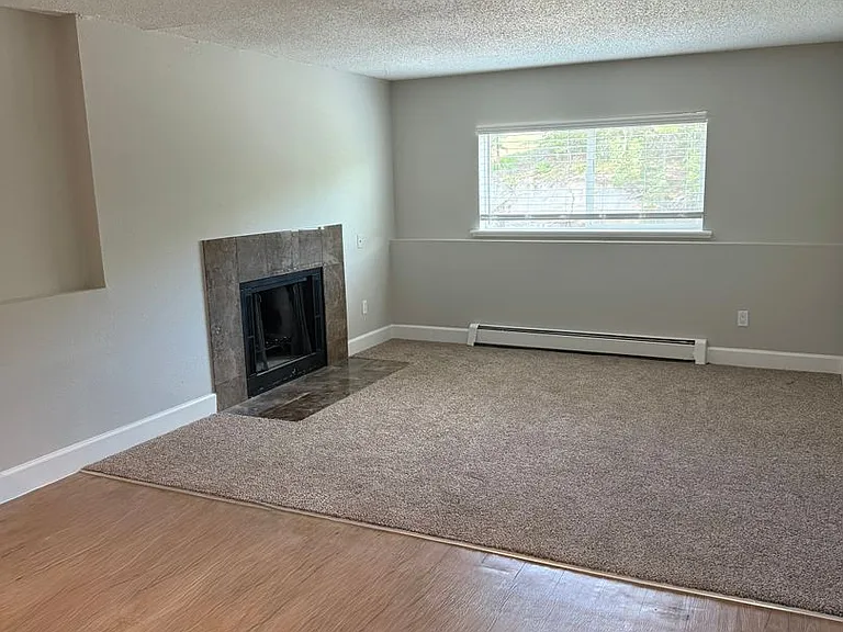 Cottonwood Creek Apartments — Photo 19