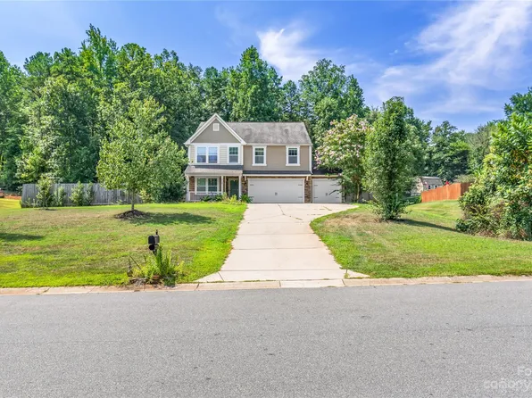 7127 Friar Tuck Ln, Mint Hill, NC 28227