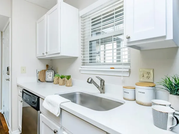 South Wind Apartment Homes