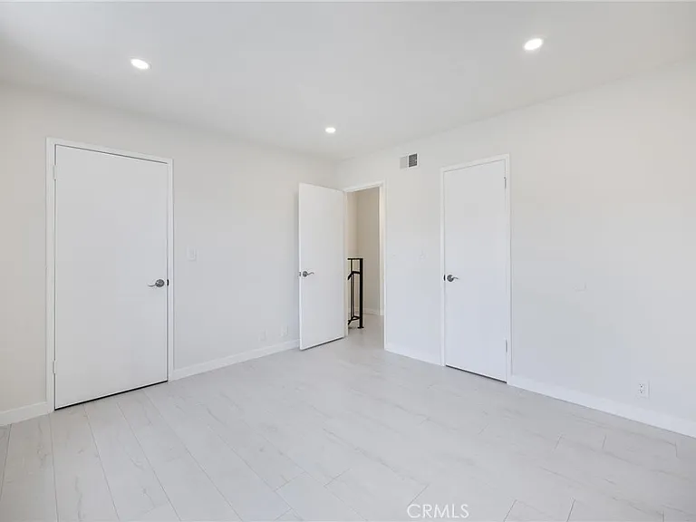 333 Riverdale Dr #14 — Photo 9