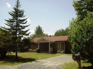 2017 Mountain View Rd, Glade Valley, NC 28627