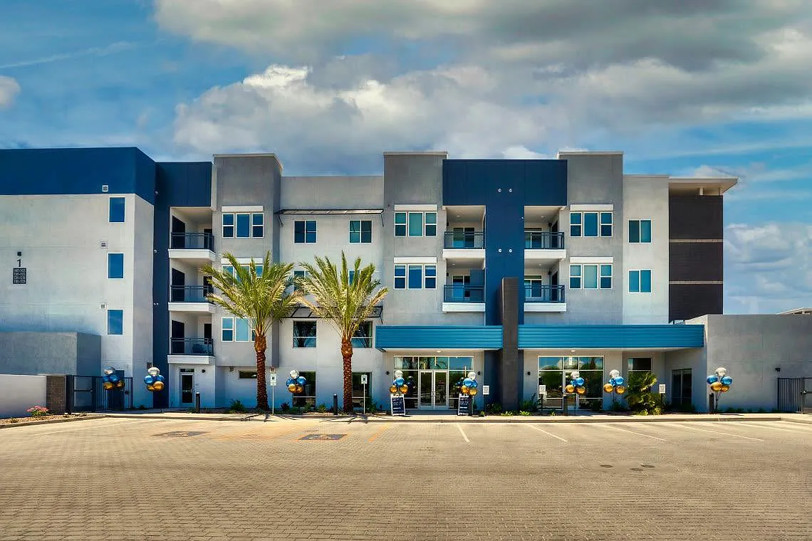 Cuvee Apartments — Photo 4