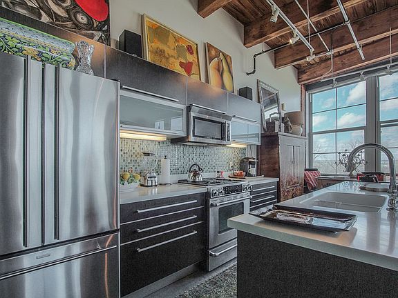 5th image of 136 Main St APT 302
