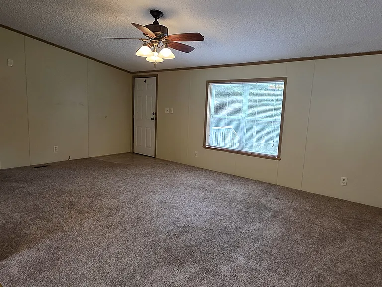11730 Harp Rd — Photo 16