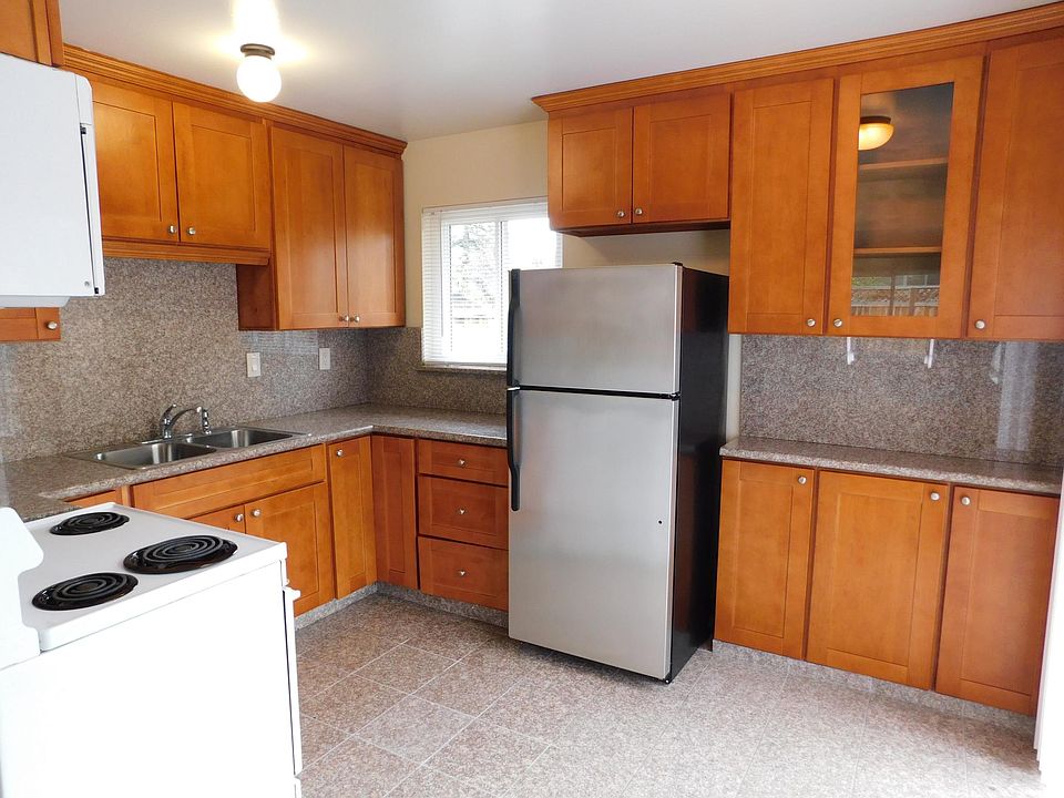 1st image of 782 Villa Ave