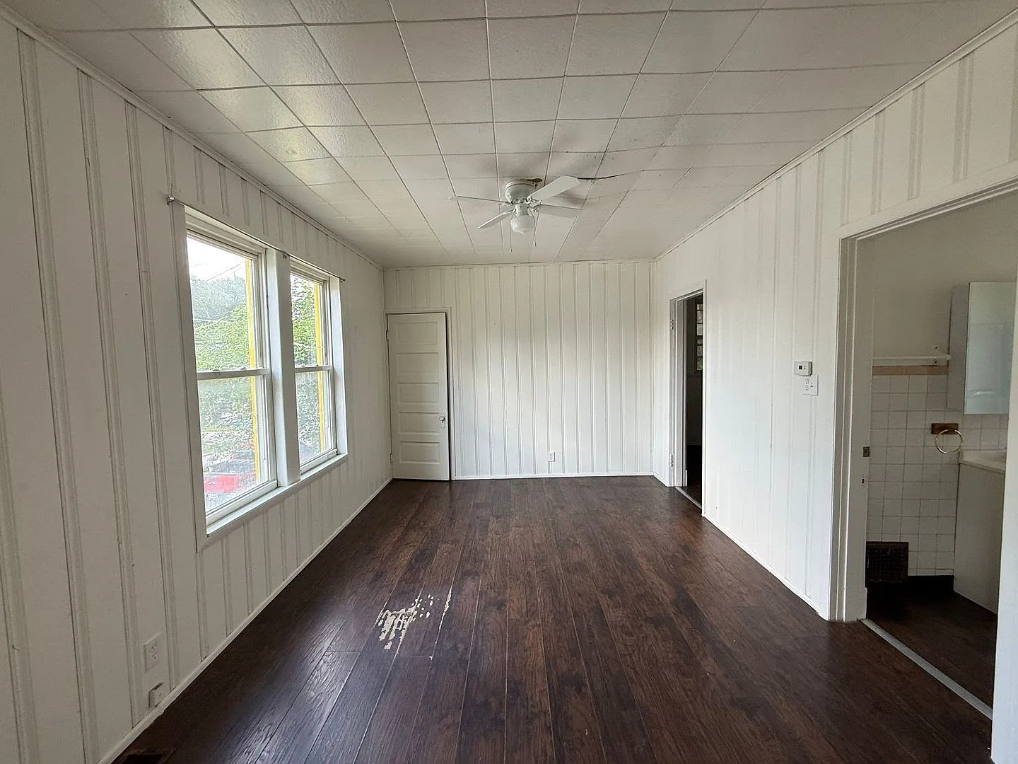 2 bed, 1.0 bath, 1736 sqft, $1,400 — Photo 4
